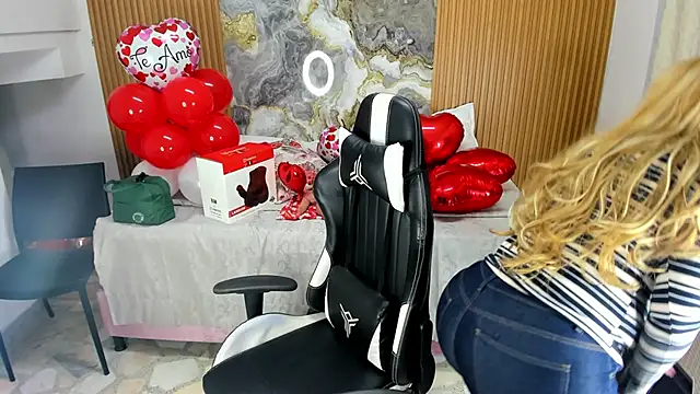 Danna topless online show from March 2025 12:01:02 PM