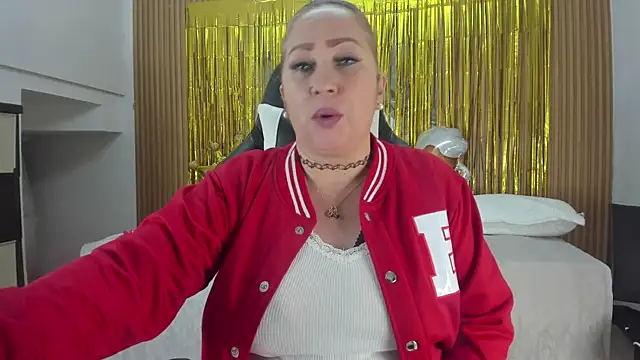 Danna topless online show from October 2025 11:55:01 AM