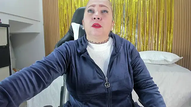 Danna topless online show from October 2025 12:08:02 PM