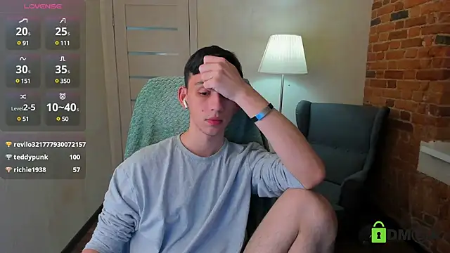 Snapshot of Ul_Tima chatting on December 2024 02:53:02 AM Ul Tima online show from December 2024 02:53:02 AM