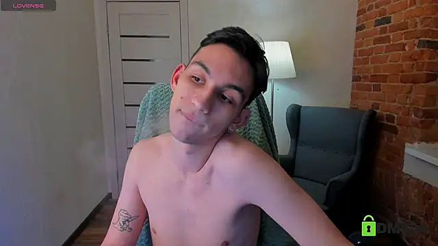 Snapshot of Ul_Tima chatting on December 2024 08:25:01 PM Ul Tima online show from December 2024 08:25:01 PM