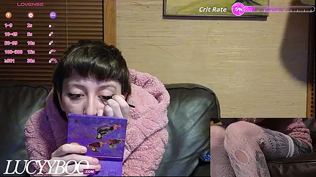 lovelylucyy online show from December 2025 12:15:01 AM