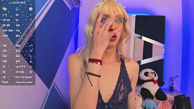 Snapshot of Ariadna_Evangeline chatting on December 2024 07:15:01 AM Ariadna Evangeline online show from December 2024 07:15:01 AM