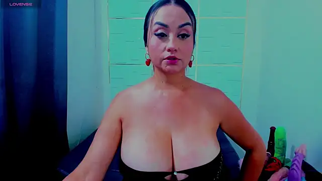 IsaSixty9 online show from March 2025 06:34:01 PM