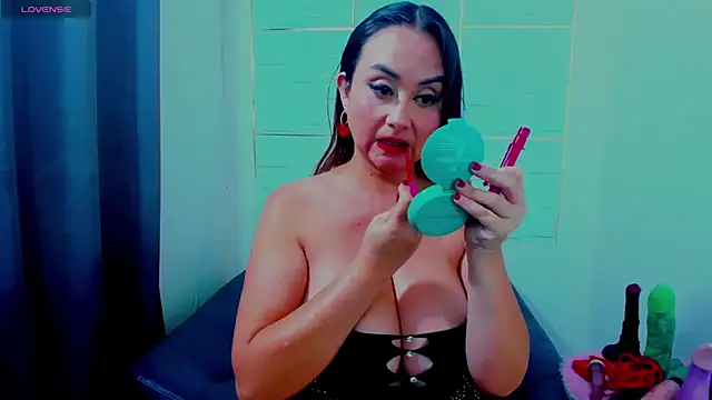 IsaSixty9 online show from March 2025 11:05:01 PM