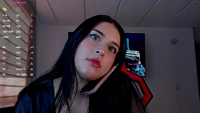 Snapshot of Charlotte_greys chatting on September 2025 08:21:02 PM Charlotte greys online show from September 2025 08:21:02 PM