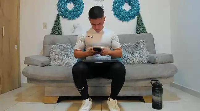 julian wallace online show from January 2025 01:13:02 AM