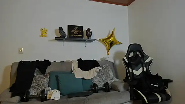 julian wallace online show from November 2025 06:10:02 PM