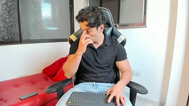 julian wallace online show from March 2026 01:14:01 PM