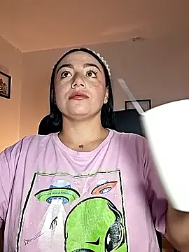 helena smith online show from November 2025 02:33:01 AM