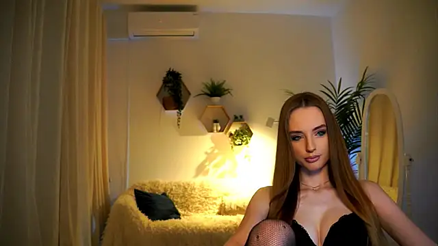 petitegonwiild online show from December 2024 10:41:01 AM