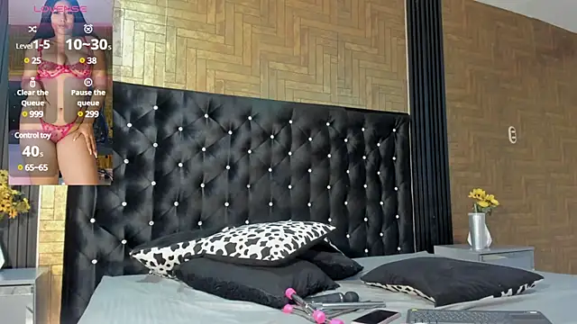 Laross25 online show from March 2025 08:00:02 PM