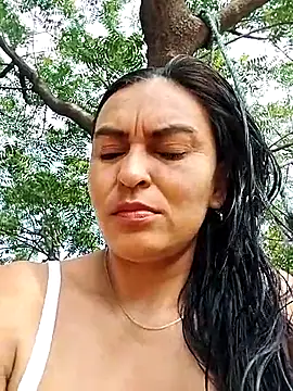 Snapshot of Horny-Mommy-Dirty chatting on February 2025 02:10:02 PM Horny-Mommy-Dirty online show from February 2025 02:10:02 PM