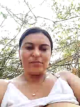 Snapshot of Horny-Mommy-Dirty chatting on March 2025 07:45:02 PM Horny-Mommy-Dirty online show from March 2025 07:45:02 PM