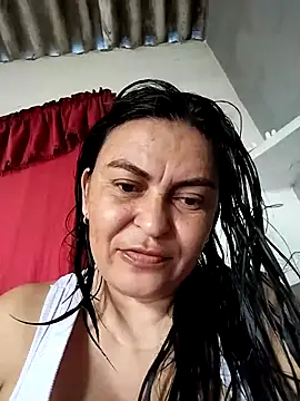 Horny-Mommy-Dirty online show from December 2025 01:39:01 PM