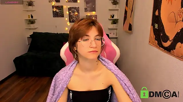 Moon13152 online show from November 2025 09:26:01 PM