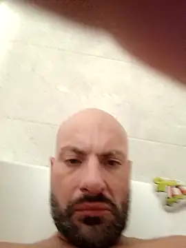 mobydick42085 online show from December 2025 03:44:01 AM