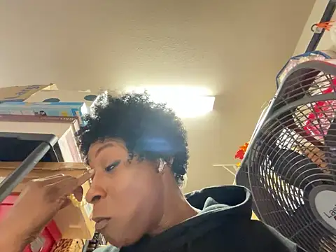 wynterheat online show from November 2025 03:27:01 AM