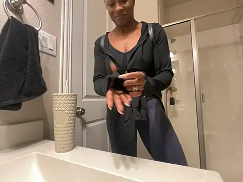 wynterheat online show from December 2025 09:04:02 AM