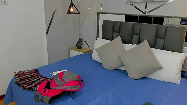 Ayla martinez online show from February 2025 02:12:01 AM