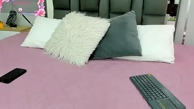 Ayla martinez online show from February 2025 01:57:01 AM