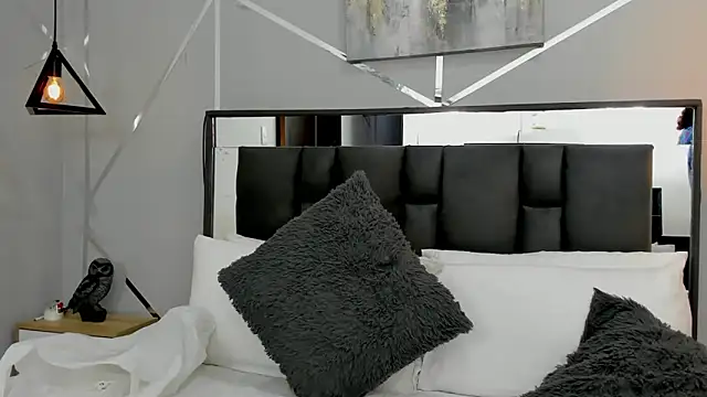 Ayla martinez online show from March 2025 02:25:02 AM