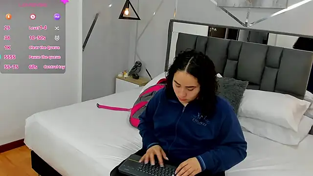 Ayla martinez online show from March 2025 01:14:02 AM