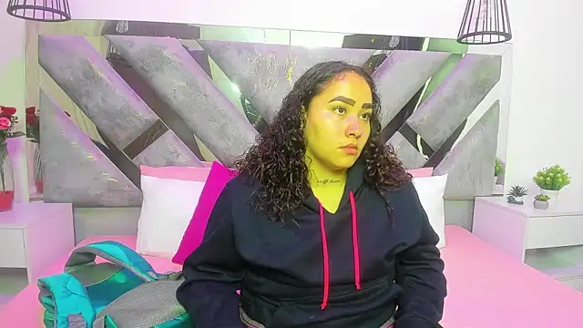 Ayla martinez online show from September 2025 02:00:02 AM