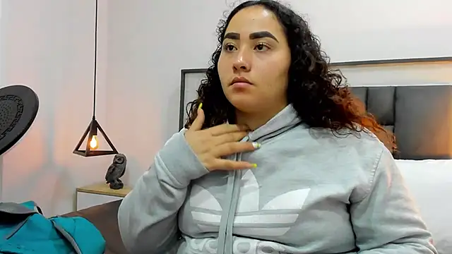 Ayla martinez online show from October 2025 02:32:01 AM