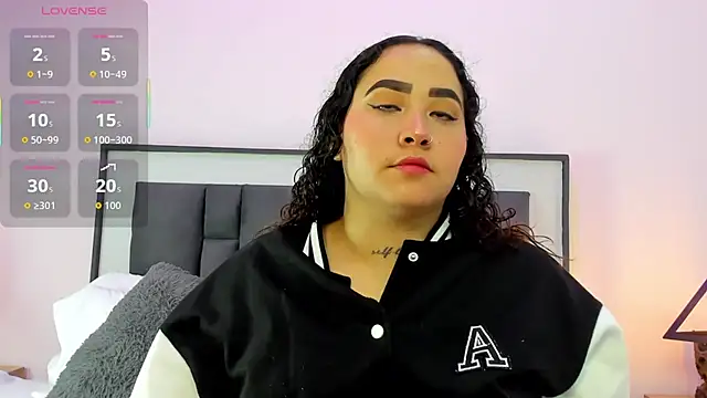 Ayla martinez online show from October 2025 02:00:02 AM