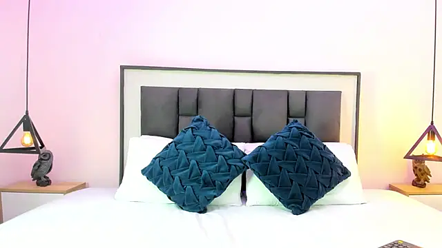 Ayla martinez online show from October 2025 02:06:02 AM