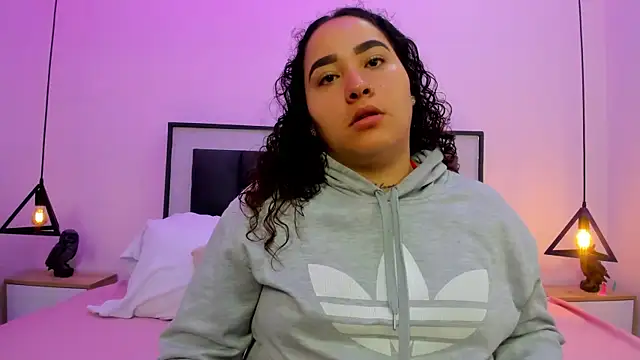 Ayla martinez online show from November 2025 02:00:01 AM