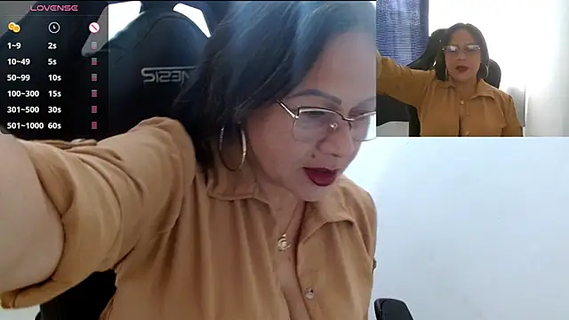 Snapshot of milf_ann48 chatting on February 2025 02:59:02 PM milf ann48 online show from February 2025 02:59:02 PM