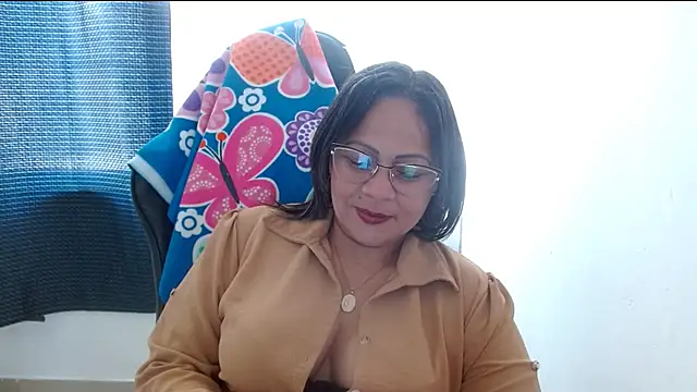 Snapshot of milf_ann48 chatting on March 2025 03:40:01 PM milf ann48 online show from March 2025 03:40:01 PM