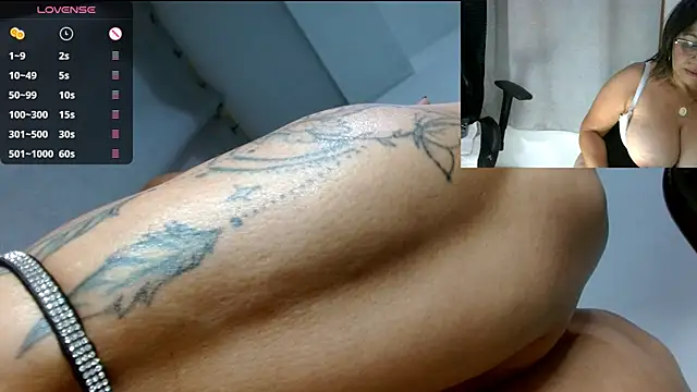 Snapshot of milf_ann48 chatting on March 2025 03:05:02 AM milf ann48 online show from March 2025 03:05:02 AM