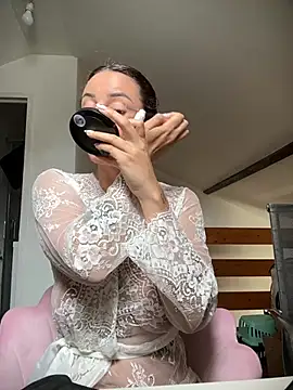venusrey  online show from June 2026 12:48:01 PM