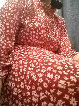 Snapshot of aarjulove chatting on December 2024 09:25:02 AM aarjulove online show from December 2024 09:25:02 AM