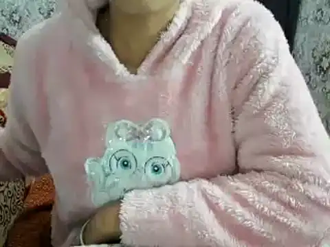 Snapshot of aarjulove chatting on January 2025 04:16:02 PM aarjulove online show from January 2025 04:16:02 PM