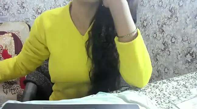 Snapshot of aarjulove chatting on January 2025 04:44:01 PM aarjulove online show from January 2025 04:44:01 PM