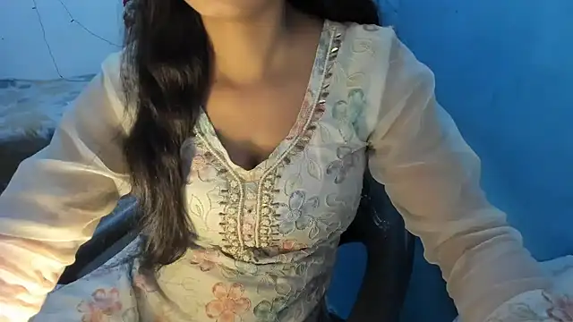 aarjulove online show from April 2026 07:20:01 AM