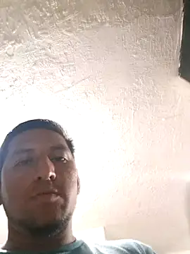 Snapshot of littleboyhot95 chatting on October 2025 12:29:05 AM littleboyhot95 online show from October 2025 12:29:05 AM