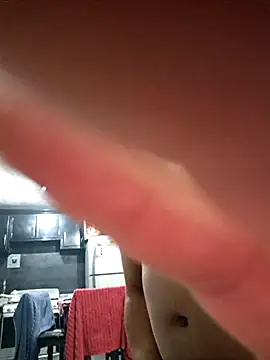 Snapshot of littleboyhot95 chatting on October 2025 11:47:02 PM littleboyhot95 online show from October 2025 11:47:02 PM