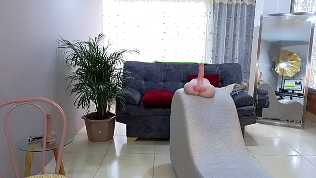 camil milfdream online show from January 2025 02:28:01 PM