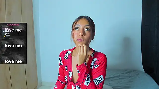 violet casper  online show from December 2024 11:18:02 AM