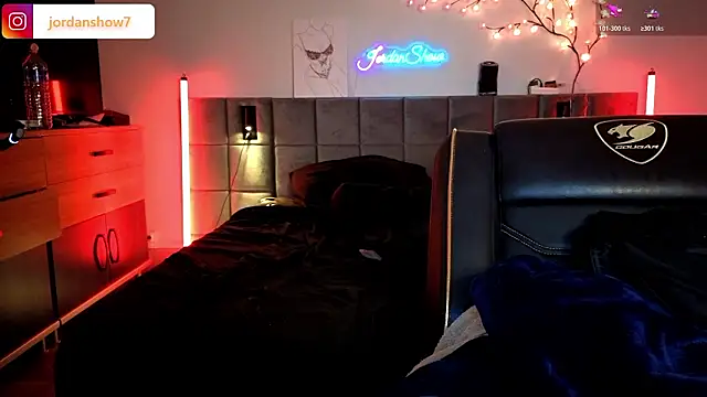 Snapshot of JordanShow chatting on January 2026 11:20:01 PM JordanShow online show from January 2026 11:20:01 PM