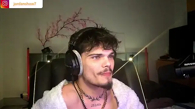 Snapshot of JordanShow chatting on March 2026 10:12:01 PM JordanShow online show from March 2026 10:12:01 PM