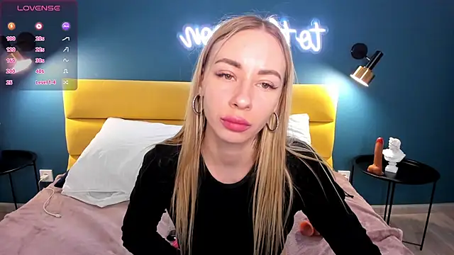 Diana Garrett online show from March 2025 05:00:02 AM