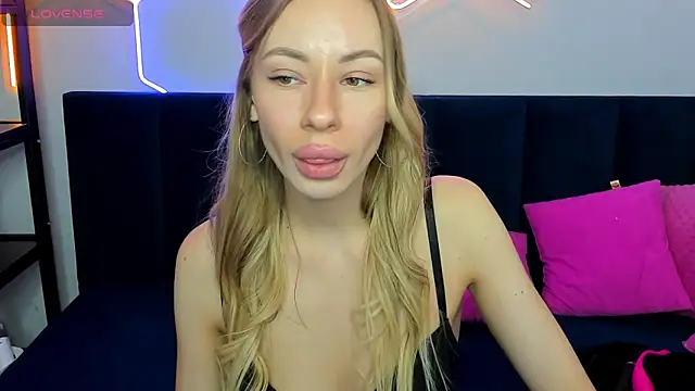 Diana Garrett online show from October 2025 01:37:02 AM