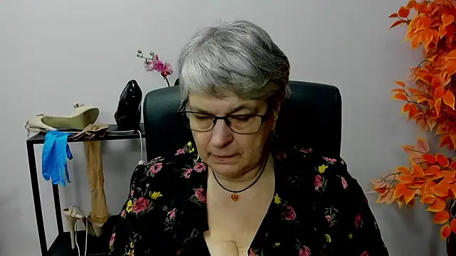 IrisDream online show from December 2024 10:49:02 AM