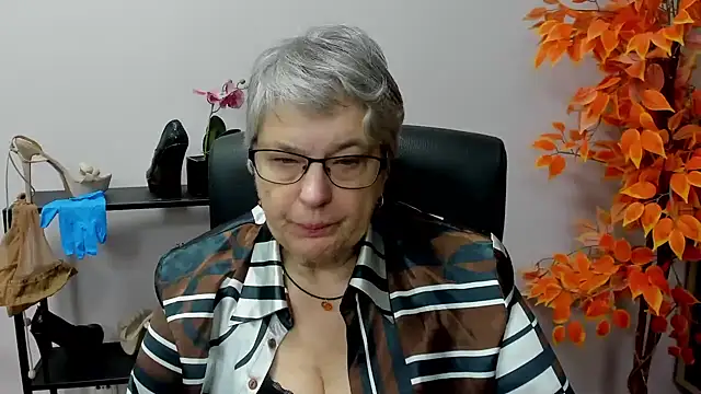 IrisDream online show from December 2024 10:47:01 AM